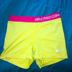 NIKE PRO COMBAT tights 💛💛